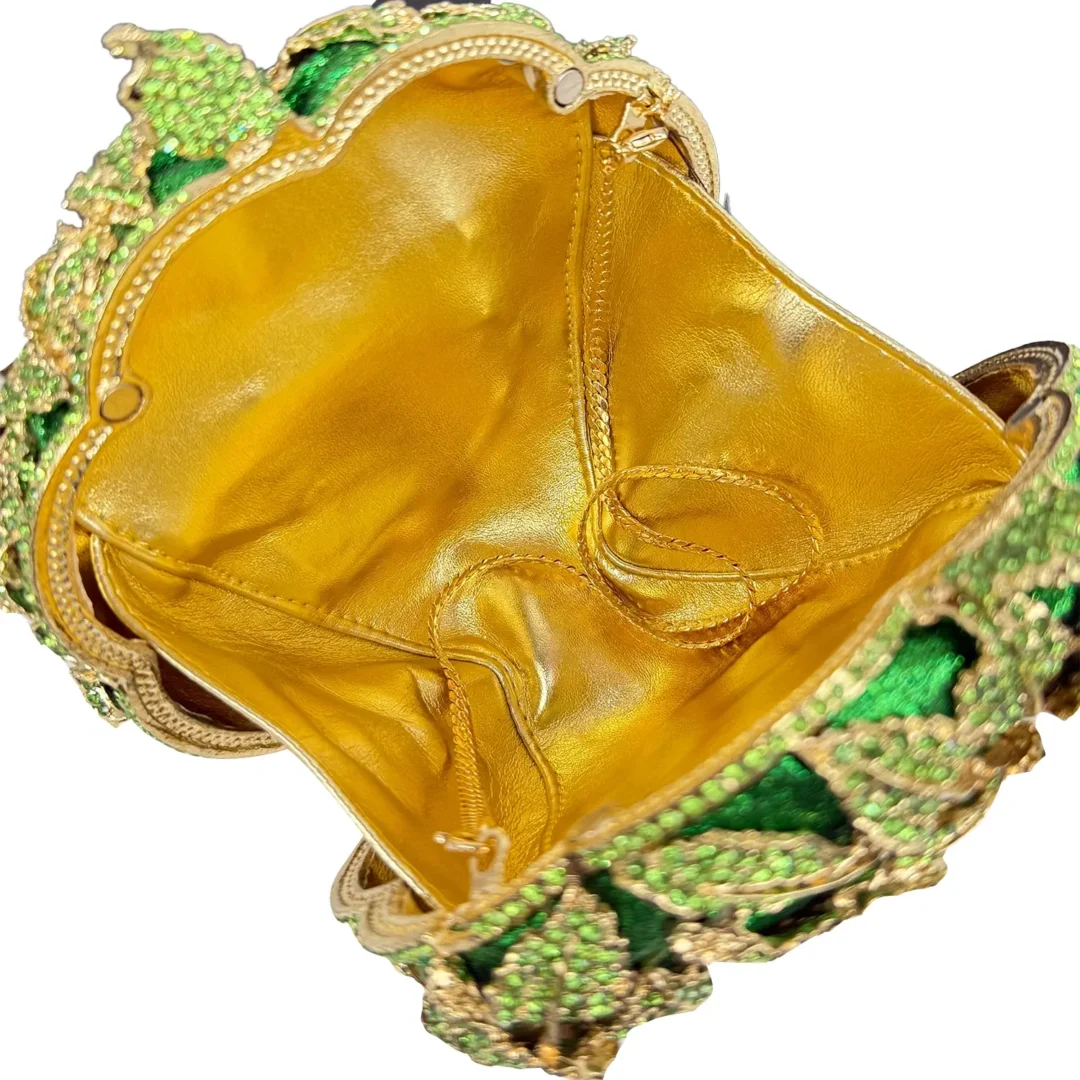 Emerald rose clutch